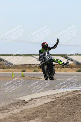 media/Aug-03-2025-TrackDaz (Sun) [[bf4a71acf9]]/B Group/1220pm (Wheelie Bump)/